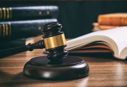 معرفی تخصصی وکیل در اندیشه با تمرکز بر خدمات متنوع و حرفه ‌ای